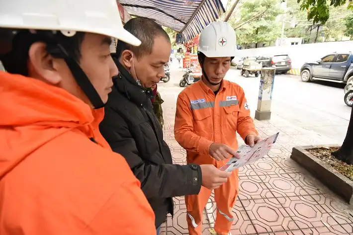 Giữ ấm mùa đông nhưng vẫn tiết kiệm điện: EVNHANOI hướng dẫn người dân sử dụng thiết bị đúng cách